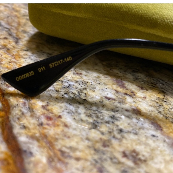 SOLD!! NEW, AUTHENTIC GUCCI GG0062S - Picture 7 of 8